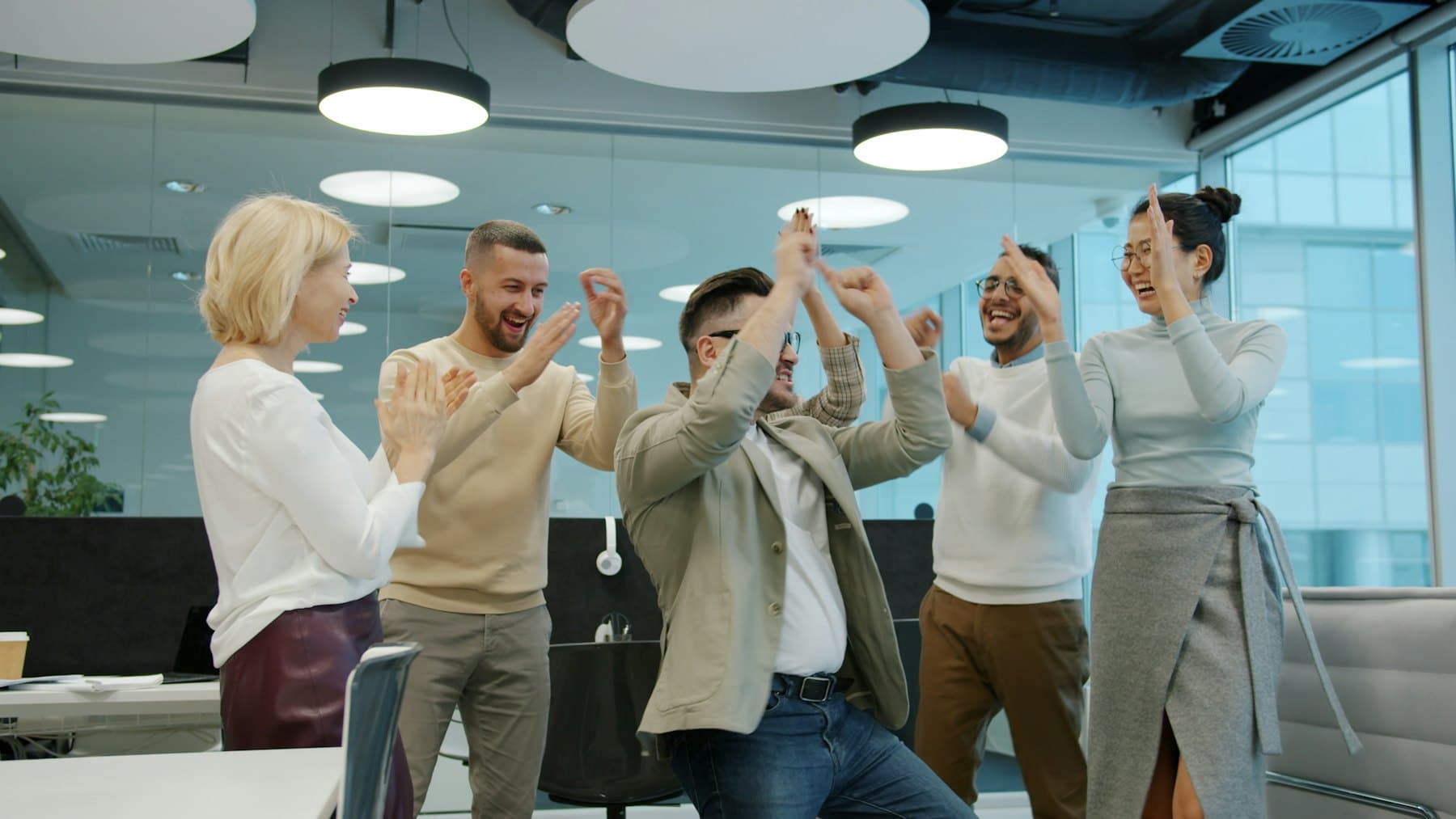 Knovatik team celebrating